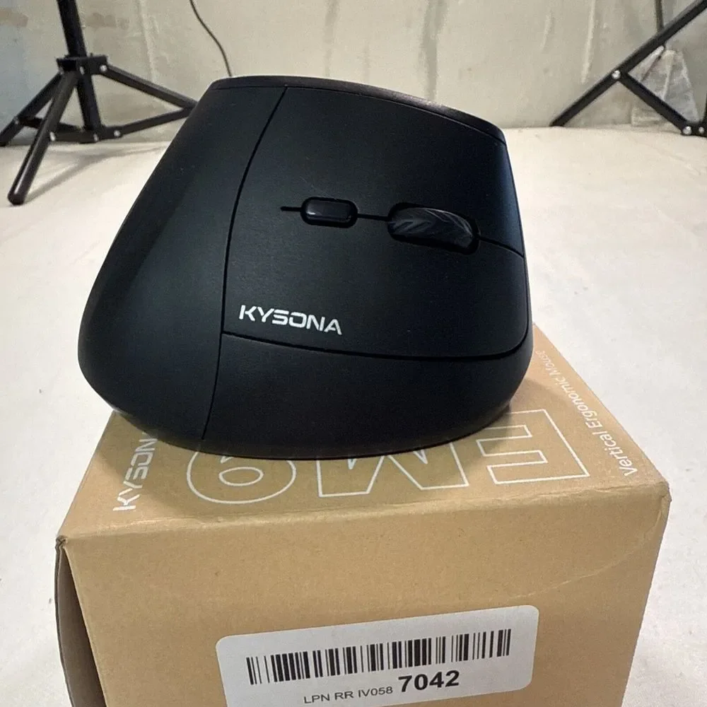 KYSONA 57° Ergonomic Wireless Tower Mouse Vertical Quiet Ergo Mouse New Open Box